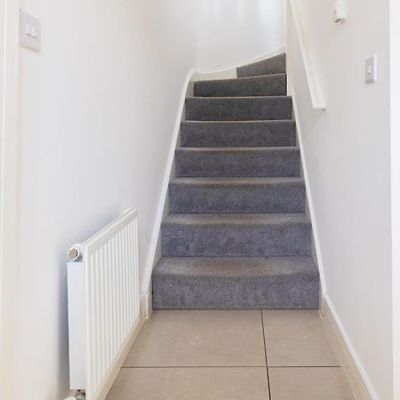 Spacious 4-Bedroom Home Near City Centre With Parking Nottingham Ngoại thất bức ảnh